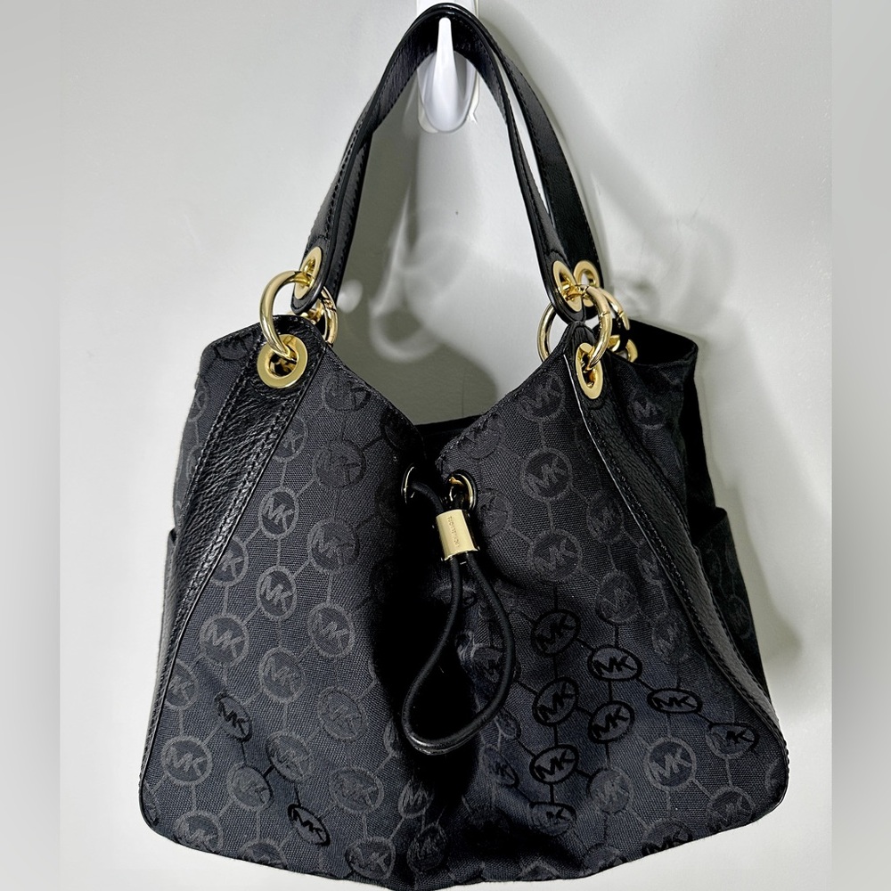 Michael Kors NEW LudLow Black Logo Fabric Leather. Price Tag  Booklet